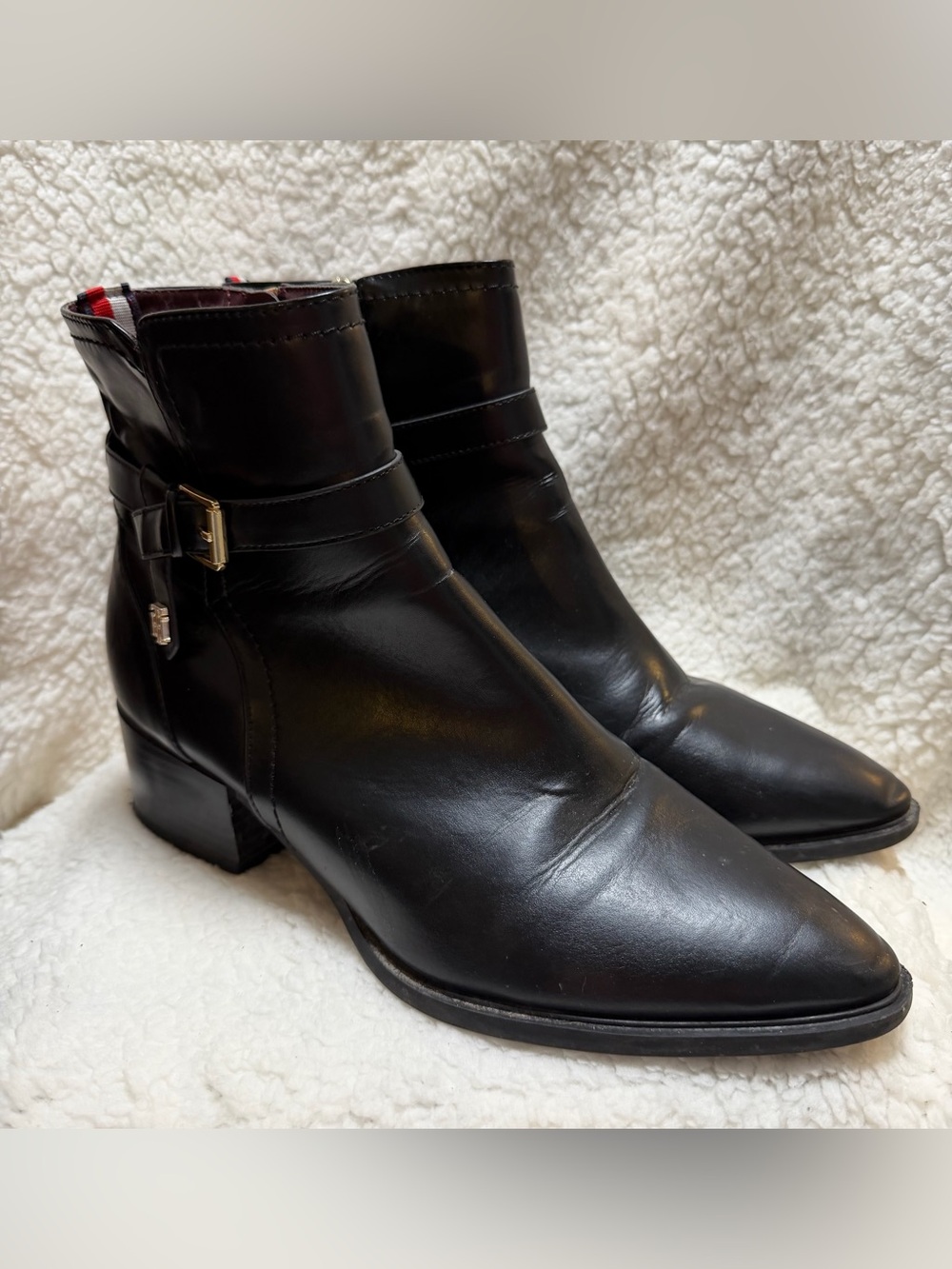 Tommy Hilfiger Jimina Chelsea Leather Black Ankle Booties Pointed Toe w/Gold 10